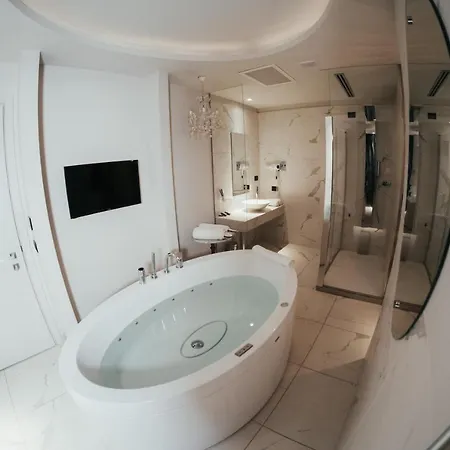 Motel Emotional Grand 4*