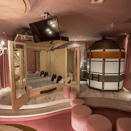 Emotional Grand Motel
