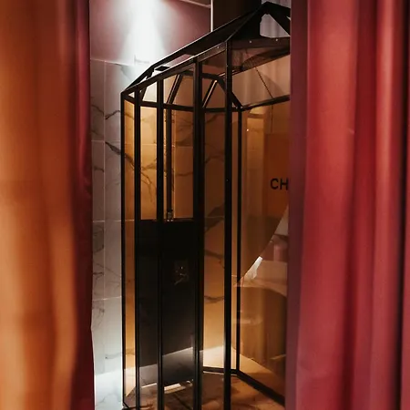 Motel Emotional Grand