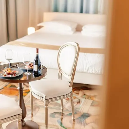 Motel Emotional Grand 4*
