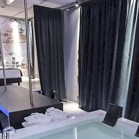 Emotional Grand Motel 4*