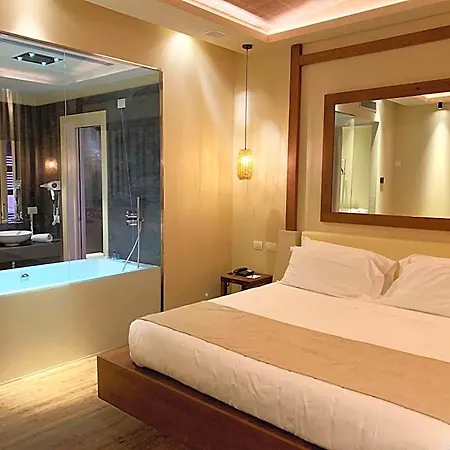 Emotional Grand Motel 4*