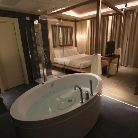 Motel Emotional Grand 4*
