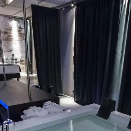 Motel Emotional Grand